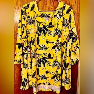 Denim&Company yellow/black 3/4 sleeve top. Great for work or church. P2P is 23.